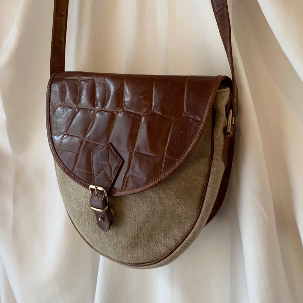 Vintage purse from Gardinkels- made in Italy. Pristine condition